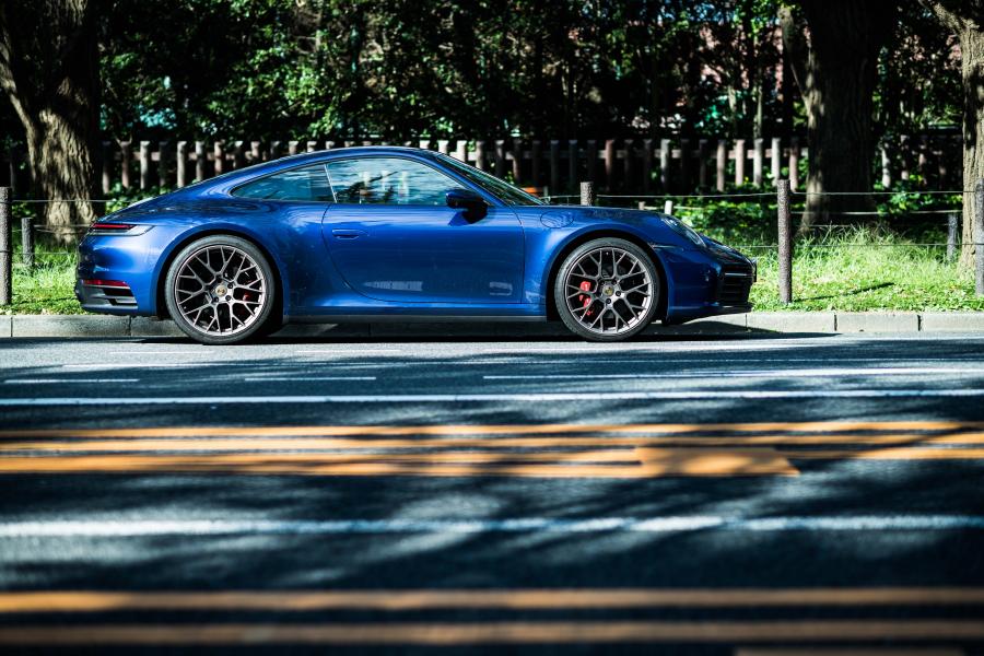  Porsche 911 Carrera 4S (992) 2019 года  (JP) (фото 24 из 24)